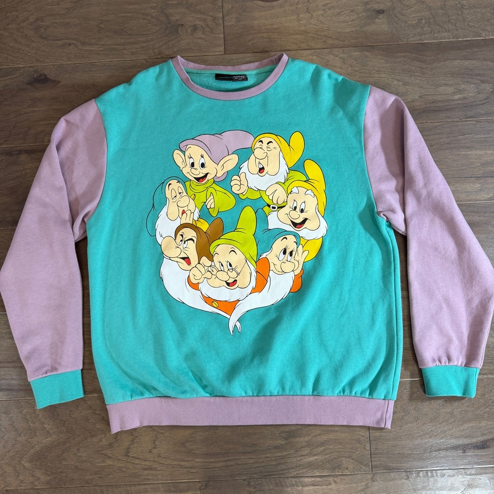 Disney Cakeworthy Seven Dwarfs Graphic Sweatshirt Aqua Lavender XL‎